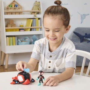 Jucarie Spidey si Prietenii Set cu Figurina Miles Spin Morales si Vehicul Delfin, 7.6 cm - Img 3
