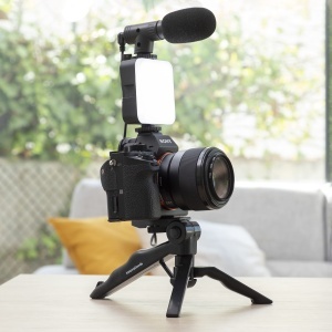 Kit de Vlogging InnovaGoods cu Lumina LED, Microfon si Telecomanda, 6 Piese - Img 8