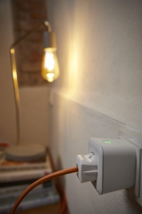 LEDVANCE Smart + priza comutabila Bluetooth, controlabila de la distanta, pentru controlul iluminatului in casa dvs. inteligenta, compatibila cu Apple HomeKit si aplicatia LEDVANCE Smart+ pentru Android, Max 3680W || 50Hz [clasa energetica A+] - Img 3