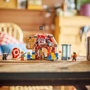 LEGO ONE PIECE Zirkuszelt 75637 Set Interactiv cu Minifigurine si Accesorii - Img 2