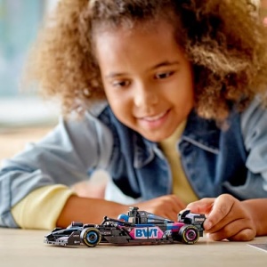 LEGO Speed Champions BWT Alpine F1 Team A524 Masina Formula 1 cu Minifigura Pilot 258 Piese - Img 9