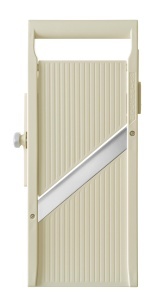 Mandolina Hendi Shogun Lame Inox Grosime Reglabila 1-5 mm Protectie Degete Bej