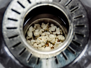 Masina de facut popcorn Beper P101CUD051, editie fotbal, 270 ml, fara ulei - Img 4