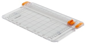 Masina de taiat hartie Fiskars SureCut A5, 10 coli, AlbPortocalie