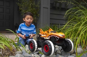 Masina de teren cu telecomanda Hot Wheels Tiger Shark, 115, tehnologie Terrain Stomp - Img 2
