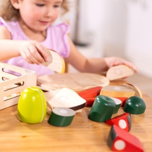 Melissa Doug Set Alimente din Lemn pentru Taiat 26 Piese Joc de Rol pentru Copii 3 - Img 6
