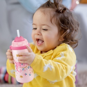 NUK First Choice+ Flexi Cup Sticla de invatare | de la 12 luni | Rezistent la scurgeri cu paie de baut | Clema si capac de protectie | Fara BPA | 300 ml | Masina de pompieri (albastra) - Img 7