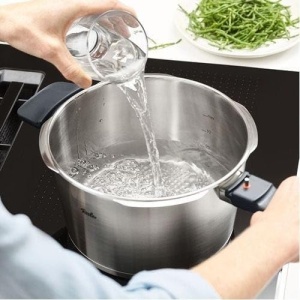Oala sub presiune Fissler Vitavit Premium 6L cu tigaie 2.5L, inox - Img 9