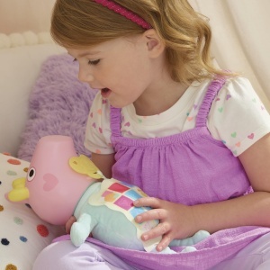 Papusa interactiva Peppa Pig Grunz si Kuschel Evie, 28 cm, cu sunete si accesorii - Img 9