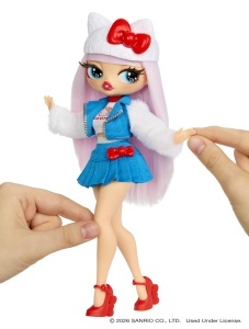 Papusa L.O.L. Surprise OMG Hello Kitty - Mobilitate, Accesorii, Stil - Img 3