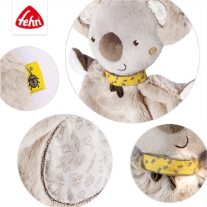Patura de plus Fehn Plapuma pentru bebelusi cu capete de koala - Patura de plus pentru nou-nascuti - Jucarie de plus Animal de plus - Jucarie de plus Panza de plus pentru imbratisare pentru bebelusi si copii mici de la 0+ luni - Img 3