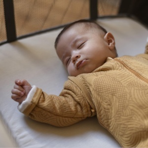 Patut de calatorie Maxi-Cosi Swift 3-in-1, 0-3.5 ani, ultraleicht, cu 2-in-1 saltea - Img 9
