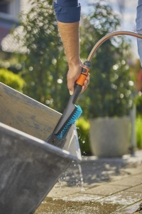 Perie de Curatare Gardena Cleansystem S Hard, cu Maner Antiderapant, Design Plat - Img 3
