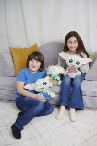 Plush Grogu cu Macaroon 25 cm Disney Star Wars, material moale, design detaliat - Img 6
