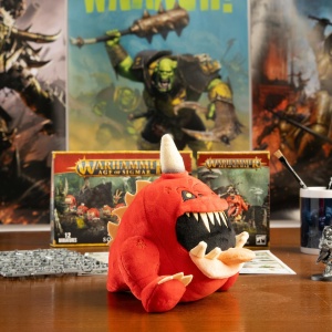 Plush Warhammer GNASHA-SQUIG de la Club Mocchi Mocchi, 30 cm, moale si pufos - Img 4