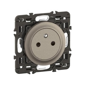 Priza electrica Legrand Celiane Titan cu protectie pentru copii si design inovativ - Img 2