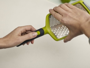 Razatoare 2-in-1 Joseph Joseph Twist grosiera si fina verde - Img 3