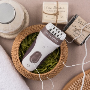 Rowenta Skin Respect EP8060F0 Fara fir si poate fi folosit sub apa, 24 de pensete cu cap de peeling si aparat de ras, accesoriu axila, cap de tuns cu perie de curatare si punga cosmetica - Img 5