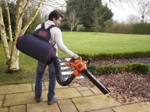 Rucsac colector frunze BlackDecker GWBP1, capacitate 72L, cu furtun flexibil - Img 4