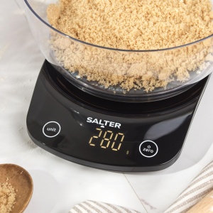 Salter 1074 BKDR Cantar electronic de bucatarie - Cantar digital de copt cu bol de 1,8 litri sigur pentru masina de spalat vase, capacitate maxima de greutate de 5 kg, functie zero/tara, masoara lichide in ml/fl. OZ, Negru - Img 4