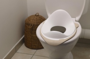 Scaun WC pentru copii BEABA, ergonomic, rucshtes, usor de curatat - Img 5
