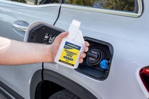 Set Aditive Diesel Goodyear, 250 ml Antikristalizant si 300 ml 5-in-1 Curatator - Img 3