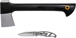 Set cadou Fiskars A6 Limited Edition topor si briceag pliabil negru