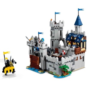 Set de Constructie LEGO Creator Ritterburg 3-in-1, 1371 piese, 6 figurine - Img 4