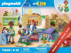 Set de Joaca PLAYMOBIL MyLife 71649 cu 5 Figurine, Teren de Joaca si Accesorii - Img 4
