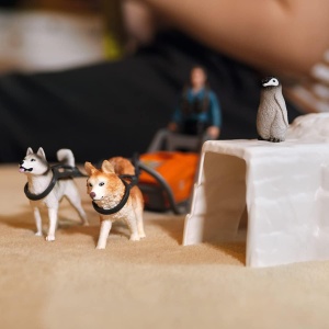 Set de Joaca Schleich - Expeditia Antartica 42558, 19 Piese, pentru 3 Ani - Img 9