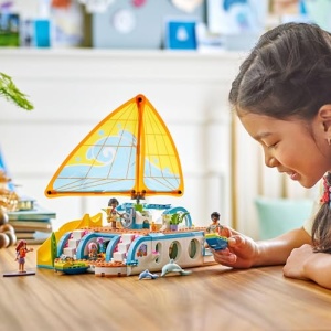 Set LEGO Friends Aventura cu Velierul 42664 Barca cu Panze 4 Minifigurine si 2 Delfini 685 Piese - Img 9
