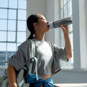 Sticla filtranta BRITA Active Dark Blue 600ml cu 2 MicroDisc Filtre BPA-free - Img 2