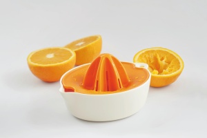 Storcator de citrice Fiskars Functional Form 1016125, 11.9 cm, albportocaliu, plastic - Img 8