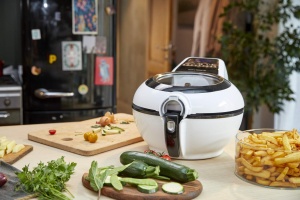 Tefal Actifry Genius Snaking FZ761015 Friteuza fara ulei, 1,2 kg, cu 9 programe automate si accesorii pentru gustari, touchpad intuitiv si carte de retete, se poate folosi de vase, negru - Img 2