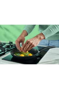 Tigaie antiaderenta Ballarini Vipiteno, aluminiu, 24 cm, negru cu puncte albe - Img 8