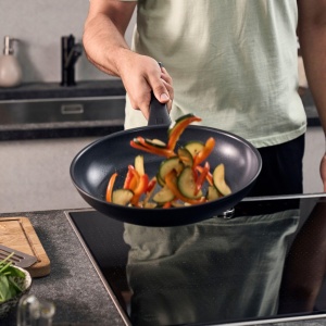 Tigaie ZWILLING Madura Plus 28 cm Ceramica Antiaderenta Inductie Negru - Img 3