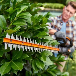Trimmer de gard viu fara fir WORX WG261E.9 - Trimmer de gard viu si arbusti cu lungime lama de 44 cm - Distanta dintilor de 16 mm - Ideal pentru garduri vii inalte - Usor si compact - Compatibil PowerShare - Fara baterie si incarcator - Img 6