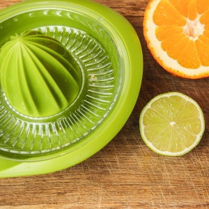 Westmark Zitruspresse Limetta Apfelgrun 05L Made in Germany - Img 2