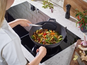 Wok Fissler Ceratal Orbit 32 cm 6L Antiaderent Inductie Fabricat in Germania - Img 6