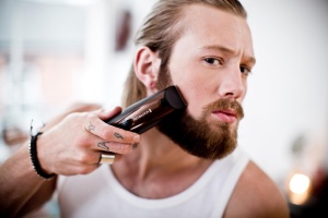Aparat de tuns barba Remington Barba Barba [incl. XL-atasament lung pentru barba completa/0,4 mm-35 mm/titan auto-ascutit. Set de tuns barba (3 piepteni de atasament: barba/scurt/XL, retea/baterie, aparat de tuns parul lung) MB4046 - Img 3