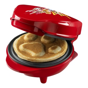 Aparat vafe Paw Patrol, mini fier de vafe in designul unic Paw Patrol, pentru petreceri de nastere pentru copii, Paste si Craciun, incl. cos suspendat, dimensiune vafe: O 10cm, produs oficial licentiat, culoare: rosu - Img 1