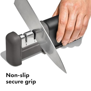 Ascutitor de cutite OXO, sistem cu 2 trepte, anti-alunecare, compact - Img 3