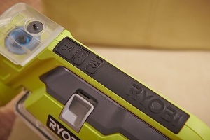 Aspirator textil RYOBI RDC18-0 18V ONE Rezervor 200 ml Fara acumulator - Img 4