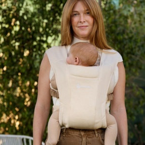 Babytrage Ergobaby Embrace, 0-12 luni, 2 pozitii, culoare crema - Img 8