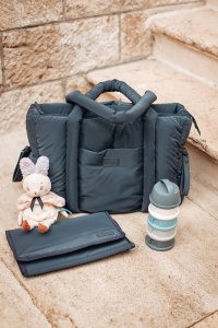 BEABA, Geanta scutece pentru bebelusi, Ultra practic, 10 buzunare interioare si exterioare, accesoriu integrat pentru carucior, covoras de infasat detasabil, geanta frigorifica, geanta Paris Puffy, gri heather - Img 5