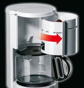 Braun Coffee Machine KF 47 WH - Aparat de cafea cu filtru cu ulcior de sticla pentru cafea clasica la filtru, cafea aromata datorita sistemului OptiBrew, oprire prin picurare, oprire automata, alb - Img 3