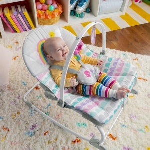 Bright Starts Rosy Rainbow Scaun Balansoar cu Vibratii pentru Nou-Nascuti si Copii pana la 18 kg - Img 2