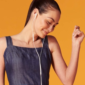 Casti audio Belkin SoundForm cu USB-C, 10mm, rezistente la apa, albe - Img 6