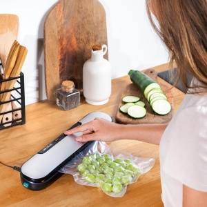 Cecotec Vacuum SealVac Easy Magnetic, 90W, 10 sec, Aspirare, presiune 0,6 bari, etansare 30 cm, Material ABS, 8 moduri, Inclusiv 5 pungi, Eficient, Usor de utilizat, Taietor incorporat - Img 9