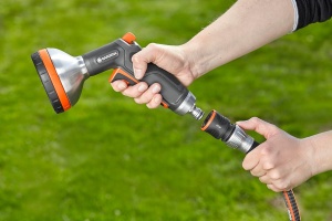 Conector pentru furtun Gardena Premium Wasserstop 13 mm - 15 mm, cu Knickschutz si rezistent la inghet - Img 3